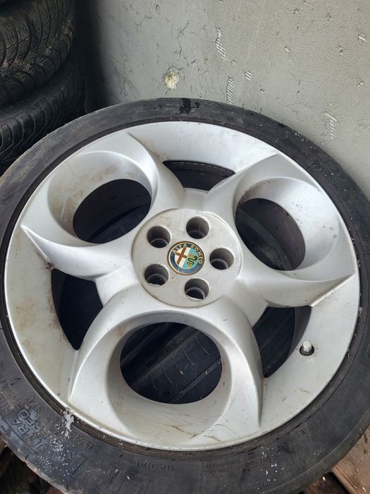 Jante originale R17  Alfa romeo 5x98, anvelope 215/45/ZR17