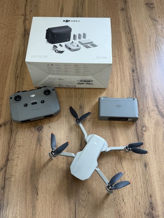 дрон Dji Mini 2 Fly More Combo