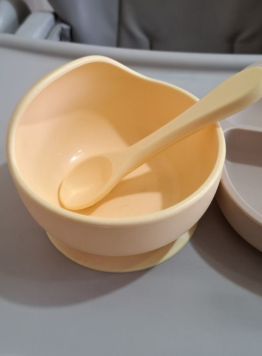 Детская силиконовая посуда для кормления
