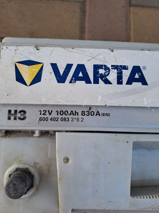 Vând baterie varta silver 100ah