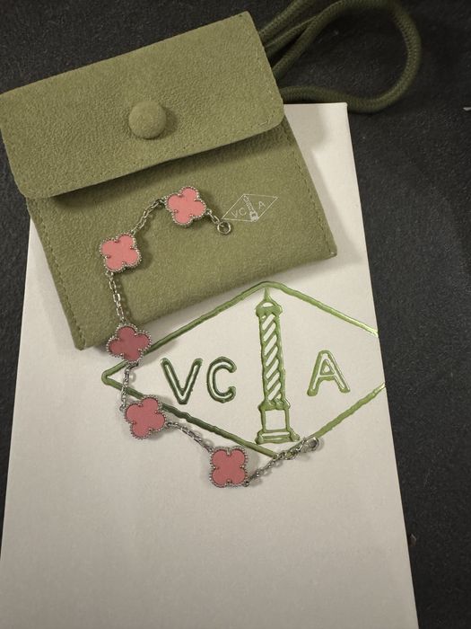 Позлатени гривни “Van Cleef & Arpels”