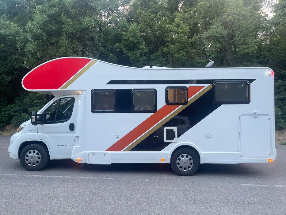 Schimb Autorulota Rimor Seal 695 cu camper van de fabrica