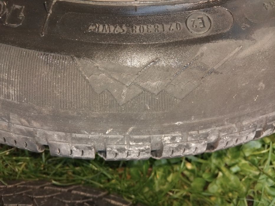 Jante aliaj Suzuki Swift, cu anvelope iarna 165/70/r14 900 ron