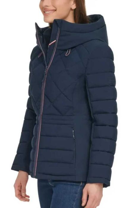 Tommy Hilfiger оригинални дамски якета размери S и М Внос от USA