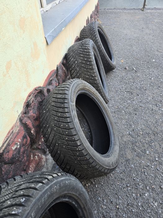 Шины зима 225/50 R17 — комплект 4 шт.
