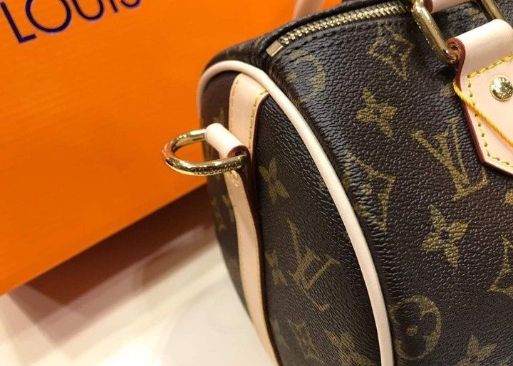 Geanta LV Speedy Medium, 35cm L,lacatel metalic, curea detasabila umăr, saculet, etichetă