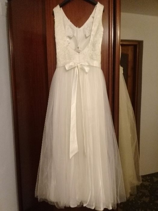 Vand rochie de mireasa