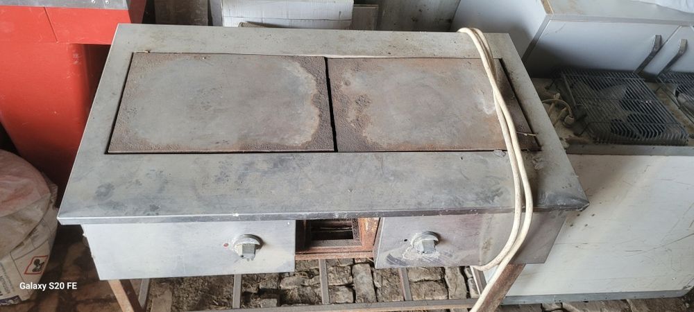 Продам электро плиту