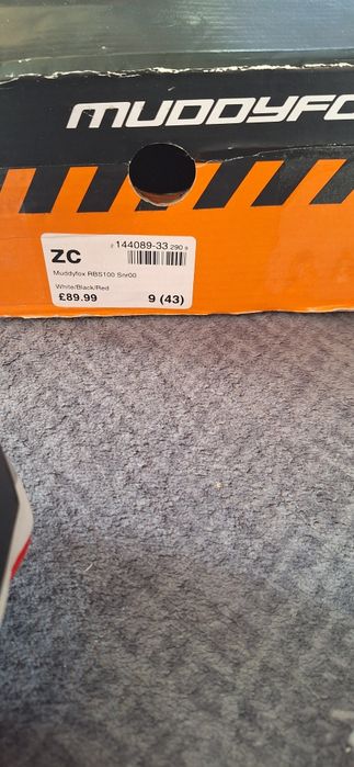 Pantofi sport pentru ciclism