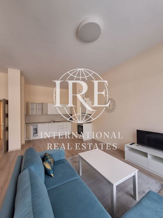 Продава се Тристаен апартамент в Варна, Аспарухово - 128 кв.м за 813 €/кв.м - Снимка #1