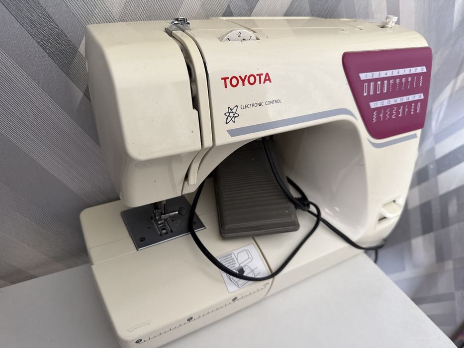 Шьвейная машинка Toyota