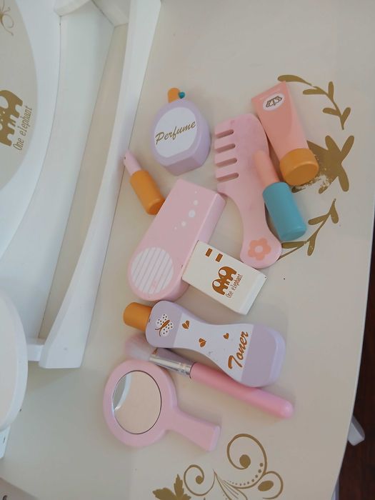 Детский туалетный столик деревянный