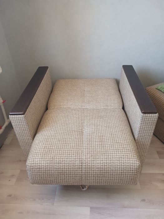 Продам Польский диван и кресло