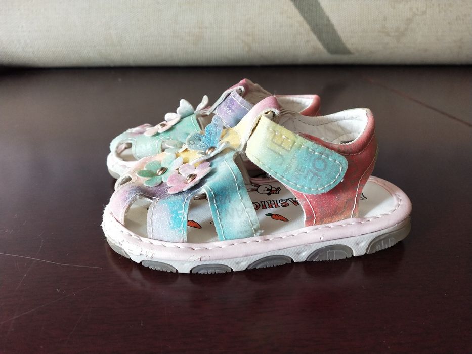 Детская обувь сандалии ботинки сапожки