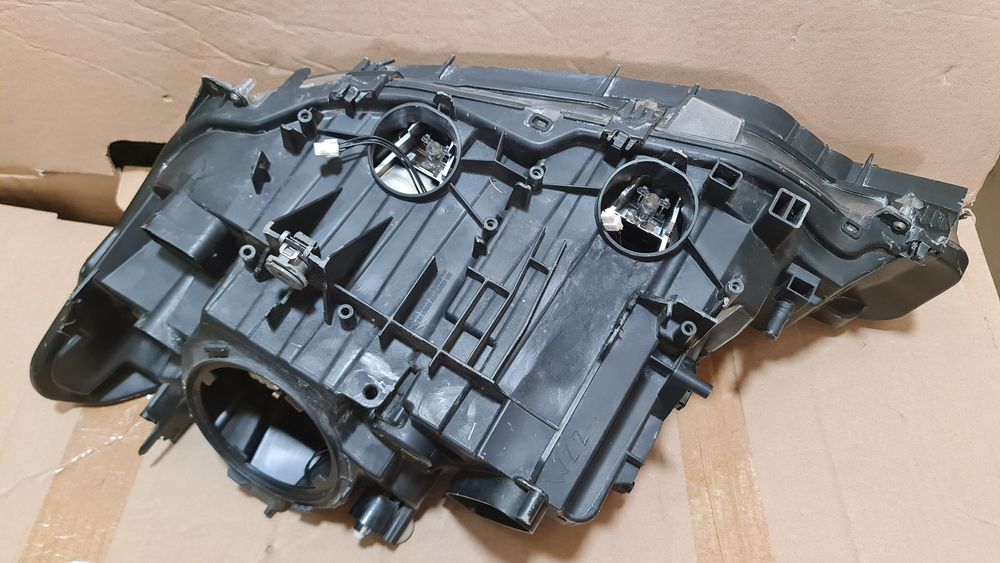 Far xenon dreapta BMW 3 F30 F31 7259526