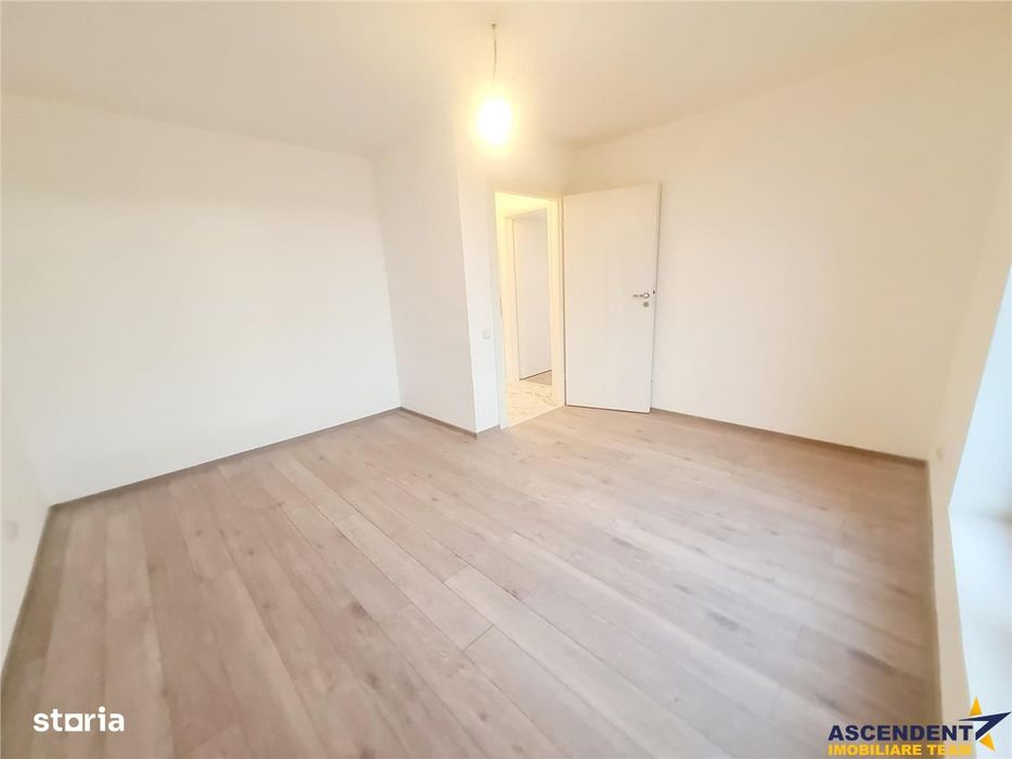 Vila superba cu 5 camere, intabulata 2025, P+E, toate utilitatile.  Ha