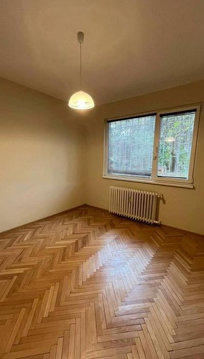 Дава се под наем Двустаен апартамент в София, Оборище - 70 кв.м за 650 € - Снимка #1