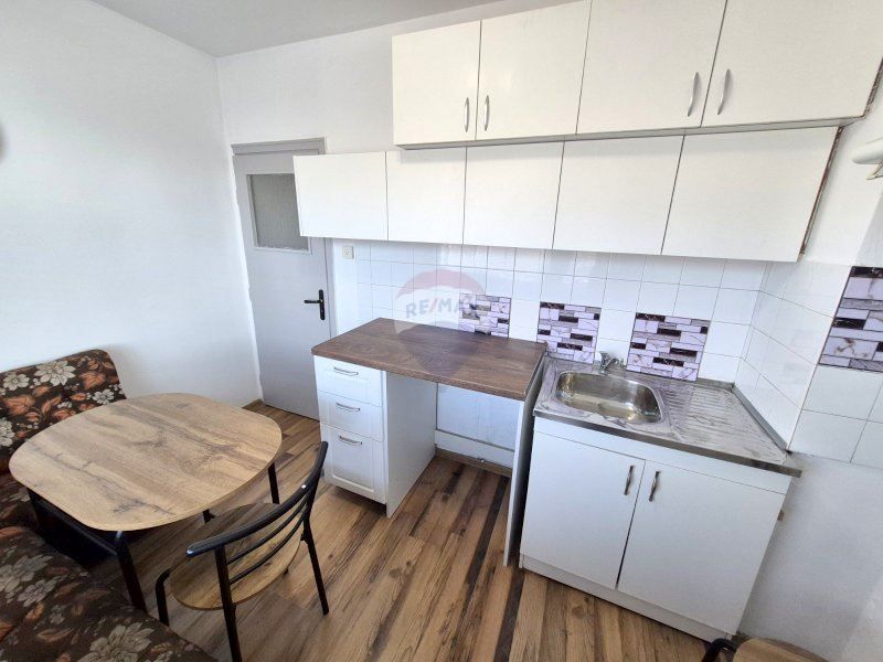 Дава се под наем Двустаен апартамент в Варна, Левски - 65 кв.м за 408 € - Снимка #4