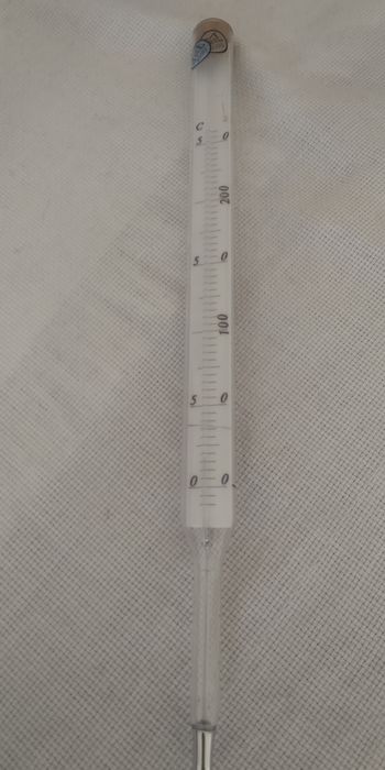 Лабораторни термометри-Немски 200гр,300градуса.
