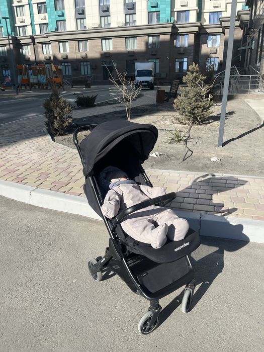 Продаю коляску Easywalker jackey
