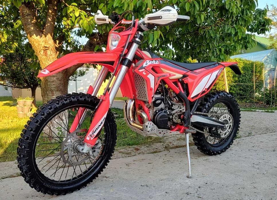 BETA XTRAINER 2023  (70 ore) motor 300  impecabila x-trainer