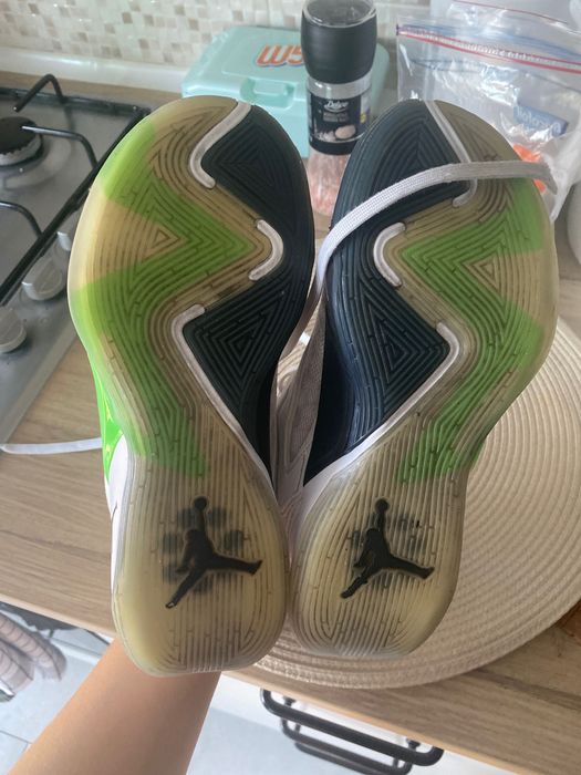 Adidasi Jordan marime 37,5