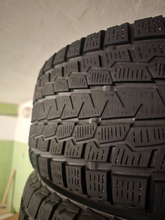 Yokohama ice guard R17