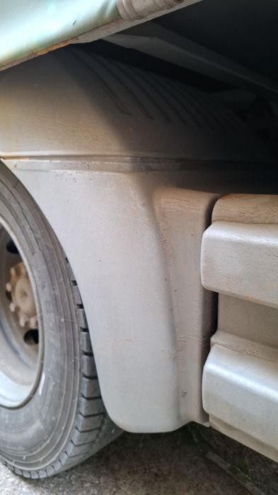 Aparatori noroi Mercedes Atego