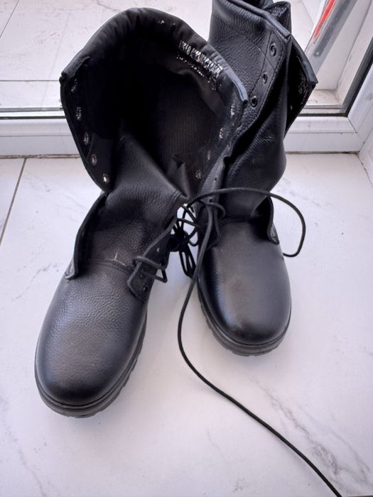 Продам берцы 45 размер