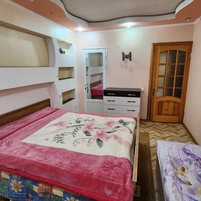 Продается 2х комнатная квартира на 3 этаже.