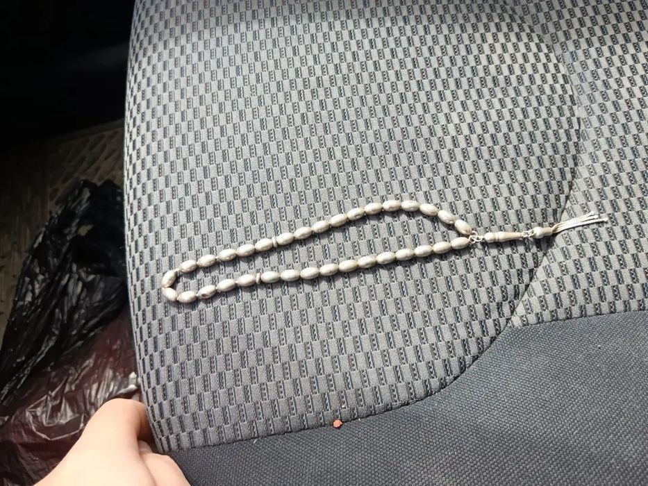 Сребърна броеница