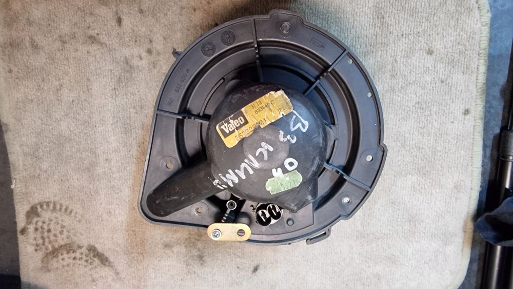 Моторчик климата ауди 80