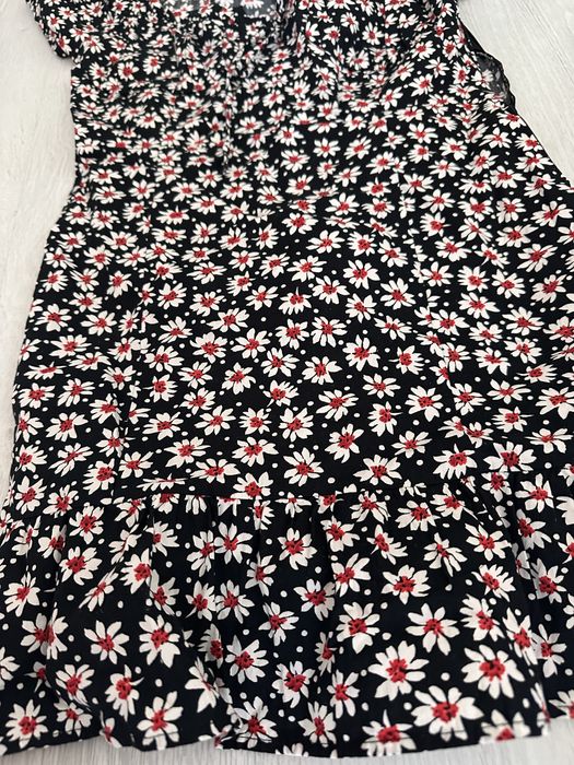 Къса рокля на цветенца ZARA