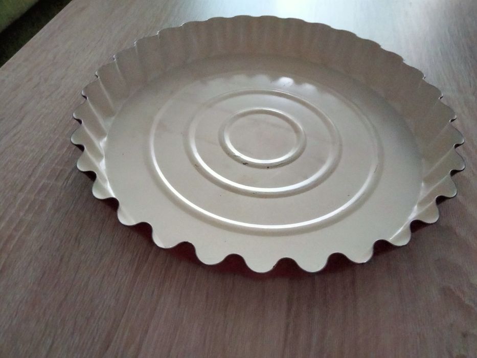 Ustensile buc,prosoape, cămăși noapte nou totul.