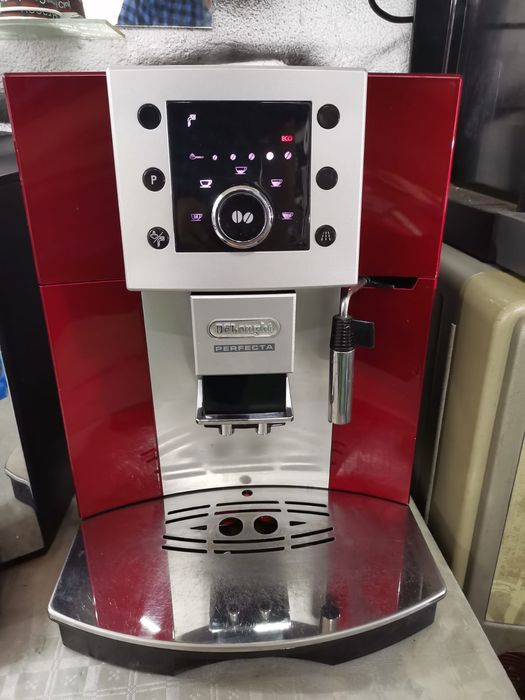 Service autorizat / Reparații și Vânzări Espressoare/Expresoare