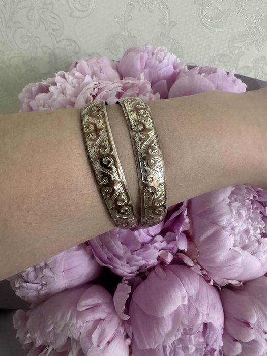 Күміс білезіктер жаңа. 2 пробасы бар.