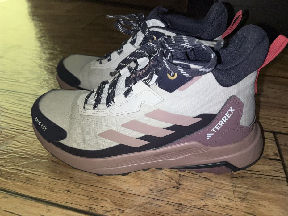 Ботинки адидас оригинал тренинговые