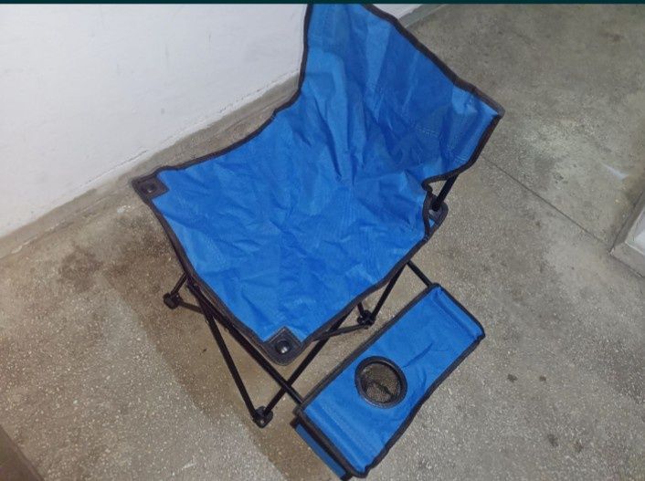 Scaun pliant camping cu suport de pahar