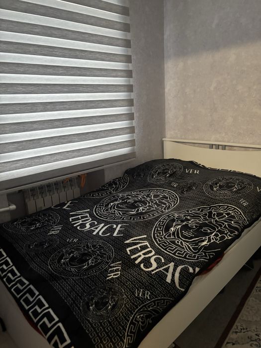 Продаю спальный гарнитур