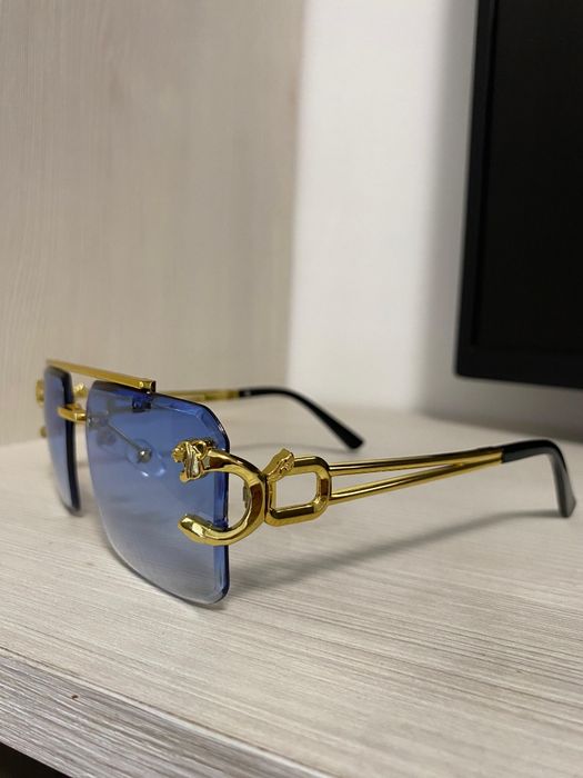 5 perechi de ochelari model Cartier la 200 de lei