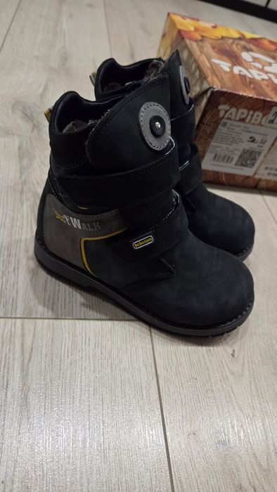 Детские зимнее сапоги новые