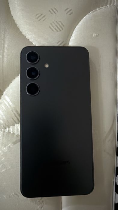 ПродамSamsung s24