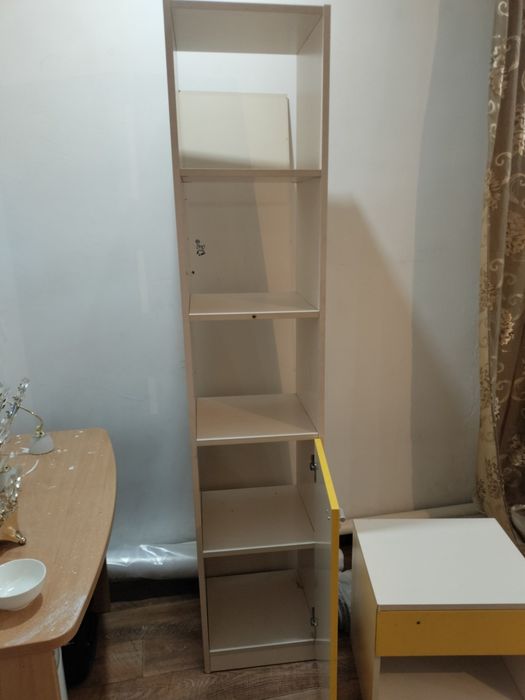 Продам люстри и шкафы