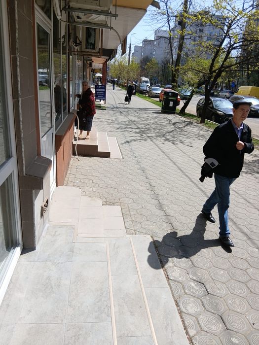 Inchiriez sp comercial 39 mp prin destinatie Bulevardu Alexandru cel B