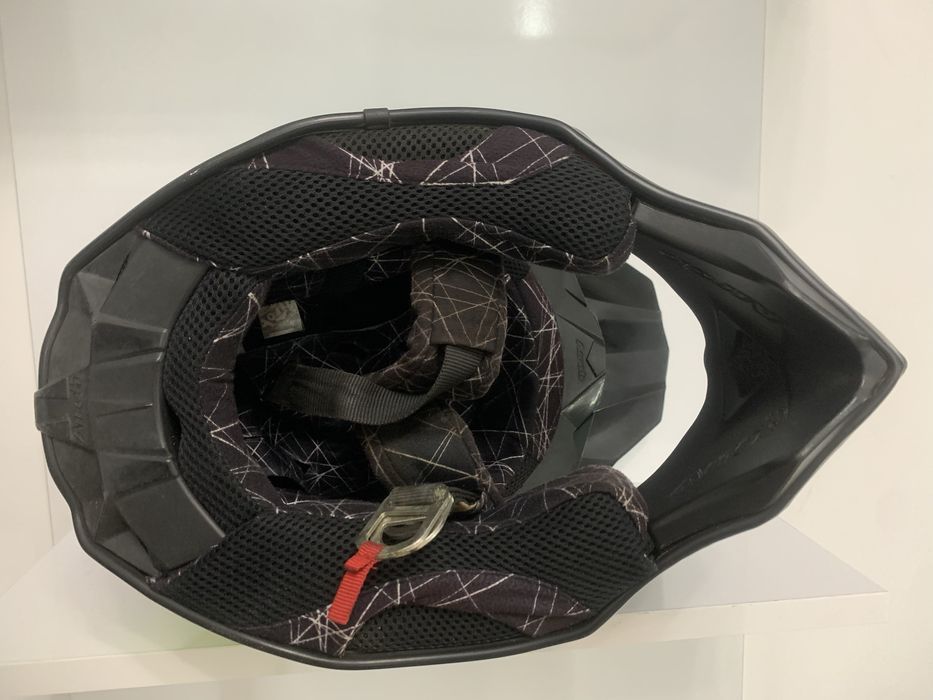 Каска Airoh Twist M