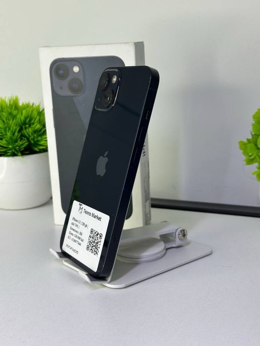 Телефон iPhone 13