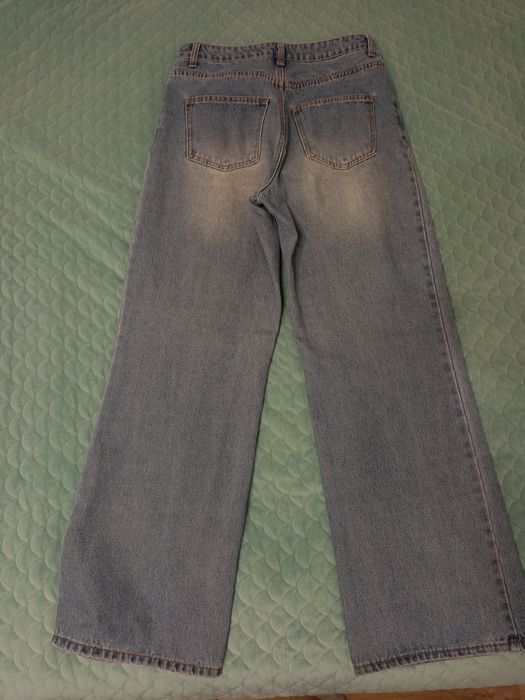 Продаю джинсы голубые