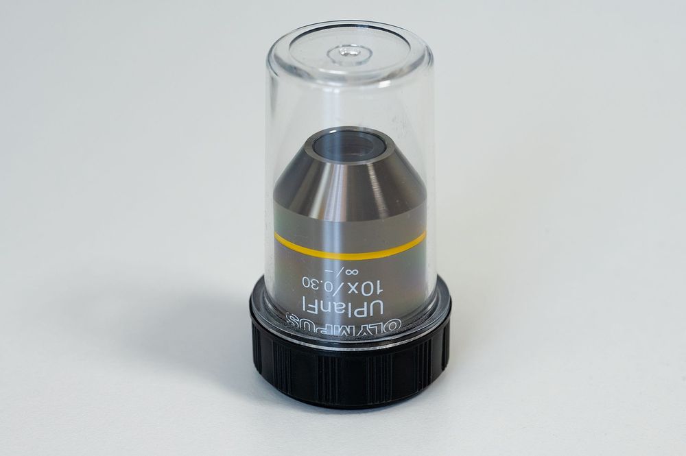 Obiectiv microscop Olympus UPlanFL 10x/0.30