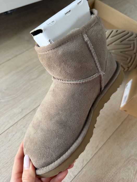 UGG Mini 2 Maro