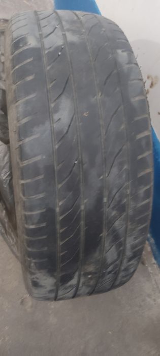 Продам шины 215/55/17